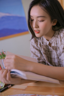 小婕子伦流澡到高潮H